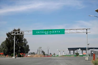 La cancelación del que iba a ser el Nuevo Aeropuerto Internacional de México (NAIM) por parte del presidente Andrés Manuel López Obrador desató opiniones encontradas y detonó la puesta en marcha de un proyecto que busca, entre otras cosas, el desarrollo social de las zonas más deprimidas del Valle de México. (ARCHIVO)