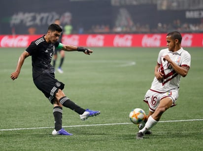 México logró imponerse a la selección de venezuela 3-1.