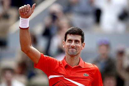 El serbio espera poder seguir avanzando en el Abierto de Francia, luego de que se enfrente en semifinales al austriaco Thiem. (EFE)