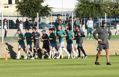 Una parte del plantel reportó ayer para comenzar la pretemporada de los Guerreros rumbo al próximo torneo. (JESÚS GALINDO)