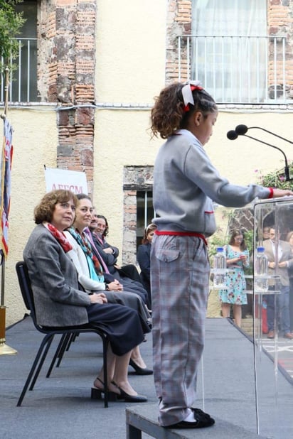 El presidente de la Unión Nacional de Padres de Familia (UNPF), Leonardo García Camarena, pidió que los lineamientos de uniforme neutro queden claros en el documento con el que se regirán las escuelas de la Ciudad de México. (TWITTER)