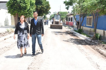 Se realizan obras de pavimentación en la colonia 5 de Mayo y en la colonia Ampliación 5 de Mayo, del municipio de Lerdo. (EL SIGLO DE TORREÓN)