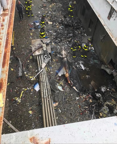 El piloto intentaba aterrizar de emergencia en la azotea de un rascacielos, cerca de Times Square. (EFE)