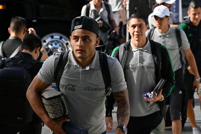 Los jugadores de la Selección Mexicana arribaron a suelo californiano, donde debutarán el sábado ante los cubanos.