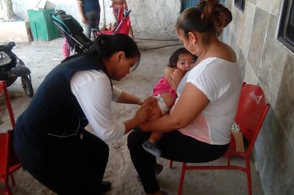 Se llevó a cabo una brigada de salud en el ejido Cuba, de Gómez Palacio. (EL SIGLO DE TORREÓN)