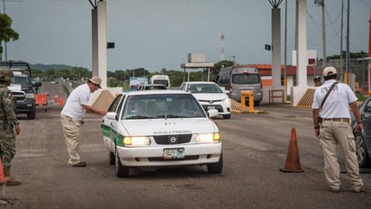 El Instituto Nacional de Migración (INM) informó que un ciudadano de origen guatemalteco perdió la vida ayer martes cuando era trasladado a la Estación Migratoria Siglo XXI, en el estado de Chiapas. (EFE)