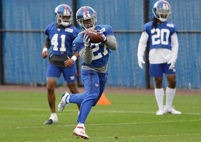 DeAndre Baker (27) en el campamento de los Gigantes de Nueva York.