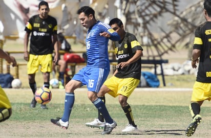 La Liga Circuito Especial Laguna, tendrá partidos emocionantes este domingo en diferentes campos de la región. (ARCHIVO)