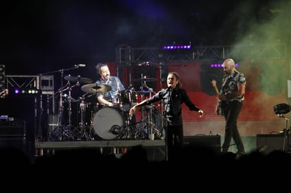 Energía. Café Tacvba celebró con los laguneros sus primeros 30 años.