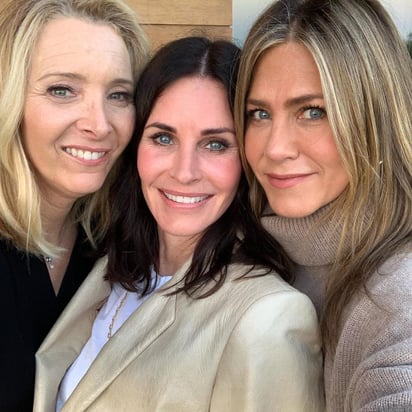 Pese a que 'Friends' emitió su último capítulo en 2004, las actrices que protagonizaron la exitosa serie forjaron una gran amistad que ha permanecido a lo largo de los años. (ESPECIAL)