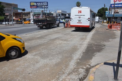 Las obras que se realizan en el cruce de Colón y Revolución quedarán listas a más tardar este viernes. (FERNANDO COMPEÁN)