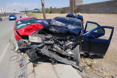 El choque ocurrió el pasado lunes en calles de colonia Las Arboledas. (EL SIGLO DE TORREÓN)