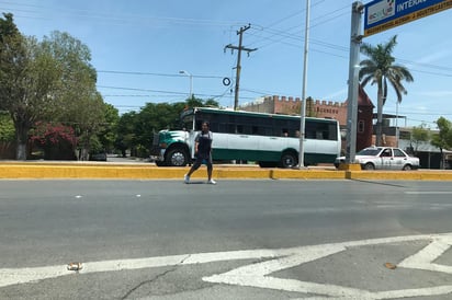 Algunos ciudadanos piden que en vez del Metrobús, se modernice el transporte público urbano en La Laguna de Durango.