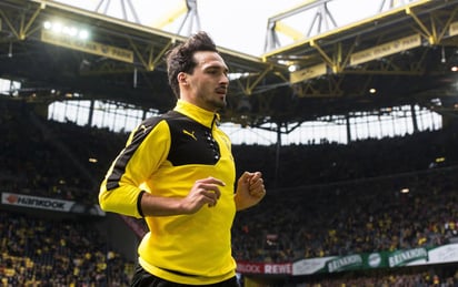 El defensor internacional por Alemania, Mats Hummels, tendrá una segunda etapa con el conjunto negriamarillo de la Bundesliga. (EFE)