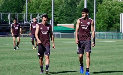 Los jugadores de la Selección Mexicana tuvieron sesión de entrenamiento tras el retraso de vuelo sufrido ayer.