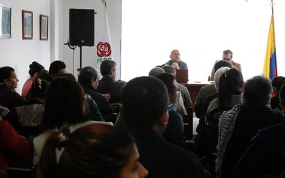 Líderes del partido FARC y representantes del Consejo Político Nacional se reunieron en Bogotá.