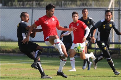 Chivas de Guadalajara superó 1-0 a Leones Negros de la Universidad de Guadalajara, con miras al Torneo Apertura 2019 de la Liga MX de futbol. (ESPECIAL)
