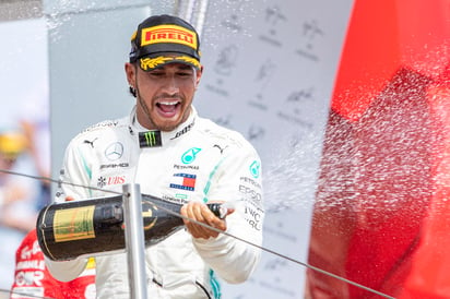 El conductor de la escudería Mercedes se hizo de la “pole position” durante el sábado y este domingo mantuvo el sitio desde el inicio hasta el final de la carrera en el Circuito Paul Ricard. (EFE)