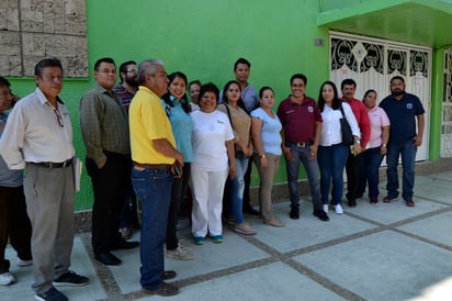 Van docentes del Movimiento Magisterial a mesa de diálogo con secretario de Educación para ver pagos pendientes. (EL SIGLO DE TORREÓN)