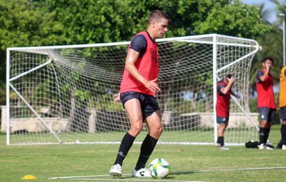 El delantero argentino confía en que el próximo torneo los Guerreros vuelvan a ser protagonistas y puedan alzar un título más para el club. (ESPECIAL)