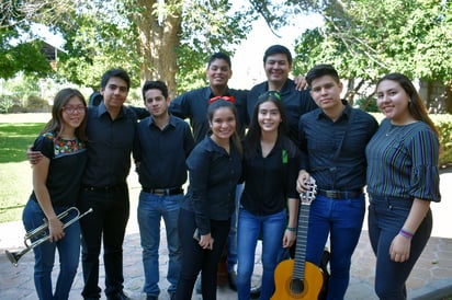 Alumnos de la Universidad Autónoma de La Laguna.