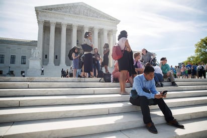 Se espera que la Corte Suprema de Estados Unidos se pronuncie esta semana en torno a un planteo de la Oficina del Censo, que quiere autorización para preguntar a todo el mundo sobre su ciudadanía. La propuesta ha generado demandas, un intenso debate y numerosos interrogantes. (EFE)