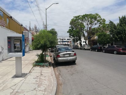 El reporte de los hechos se dio después de las 9:00 horas, al sistema de emergencias del 911 donde informaron sobre unos cables caídos sobre la calle Escobedo entre Degollado y calzada Colón. (EL SIGLO DE TORREÓN)
