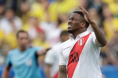  Jefferson Farfán, baja por una lesión en la rodilla izquierda. (ARCHIVO)
