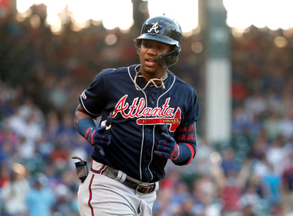 Ronald Acuña conectó un jonrón en la primera entrada. (AP)