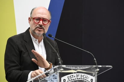 En su cuenta de Twitter, el columnista de El Universal señaló: 'La SEP no nos ha acompañado como debería ser y tras una serie de promesas nos han dejado sin paraguas, por ello me retiro de Réplicas: @ricardomraphael'. (ARCHIVO)