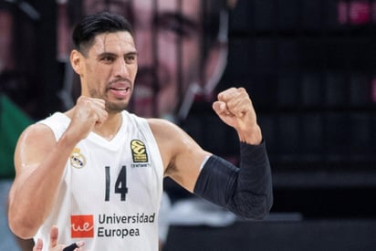 Gustavo Ayón sumó su cuarto título de liga con el equipo español Real Madrid; sin embargo, la cifra podría quedar ahí debido a que el nayarita desea regresar a la NBA de Estados Unidos. (ARCHIVO)
