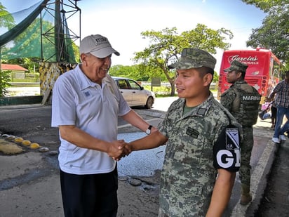 El presidente Andrés Manuel López Obrador aseguró que Francisco Garduño, titular del Instituto Nacional de Migración (INM) se encuentra 'ocupadísimo' revisando la estrategia de contención de migrantes, por lo que pudo haber sido el motivo por el que ayer jueves no asistió a comparecer a la Cámara de Diputados. (TWITTER)