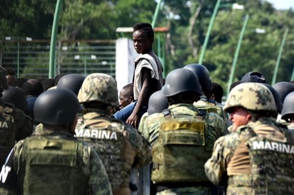 El Instituto Nacional de Migración (INM) informó que al día de hoy hay aproximadamente 380 migrantes en la Feria Mesoamericana, que es una extensión de la Estación Migratoria Siglo XXI, en Tapachula, Chiapas. (ARCHIVO)