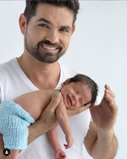 Padre. Ferdinando subió una foto con su hijo Dante.