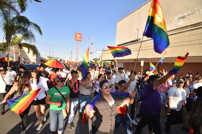 Asegura Zermeño que no es promotor de nada pero que en su caso vela el respeto a los derechos civiles. (EL SIGLO DE TORREÓN)