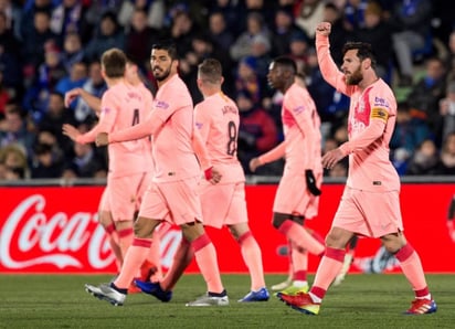 La directiva blaugrana seguirá invirtiendo en contratar jugadores para que rodeen a Messi y logren los objetivos trazados a principio de temporada. (Archivo)