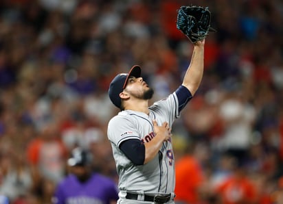 Roberto Osuna colgó el cero en la novena entrada y logró salvamento por segundo día consecutivo, para así llegar a 19 en la campaña. (AP)