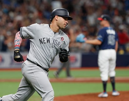 Gary Sánchez conectó un jonrón en la décima entrada ante Tampa Bay para decretar la victoria de los neoyorquinos. (AP)