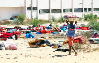 Por su parte, la Organización Internacional para las Migraciones (OIM), organismo dependiente de Naciones Unidas, elevó hoy a 53 el número de víctimas mortales, seis de ellas menores, por el bombardeo el pasado 3 de julio contra un centro de detención de migrantes, en el que resultaron heridas otras 130 personas. (ARCHIVO)