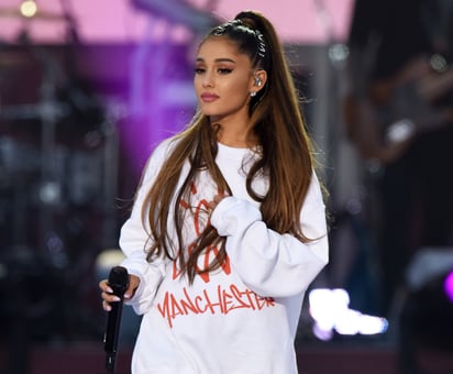 Por mal momento. Ariana Grande explica a sus seguidores por qué lloró en una de sus presentaciones en Estados Unidos. (ARCHIVO)