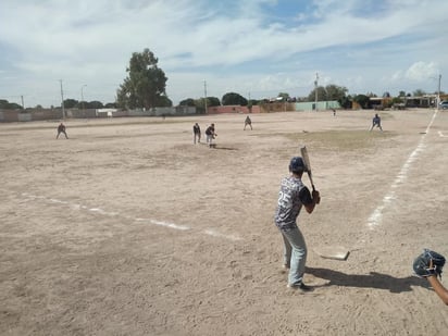 Se puso en marcha la primera temporada de la Liga Ejidal de Beisbol. (EL SIGLO DE TORREÓN)