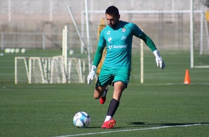 El flamante capitán de Santos Laguna, Jonathan Orozco, tiene el objetivo claro para el Apertura 2019. Levantar el título de campeón de la Liga MX, portando el gafete que lo identifica como el líder del equipo. (ARCHIVO)