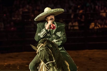 Familiar. Se presentará el espectáculo Jaripeo sin fronteras en el Coliseo Centenario a partir de las 21:00 horas.