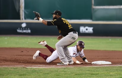 Los Algodoneros cayeron anoche 14-3 ante los Leones en el tercero de la serie que se disputó en el Estadio Revolución.