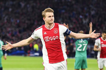 De Ligt firmará un contrato de 5 años con el Juventus y percibirá unos 14 millones de euros brutos al año. (ARCHIVO)