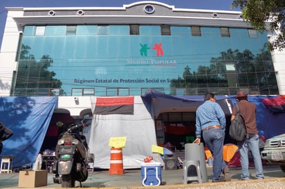 El presidente Andrés Manuel López Obrador firmó un memorándum para impulsar reformas a la Ley de Salud, con el cual desaparece al Seguro Popular y lo sustituye por el Instituto de Salud para el Bienestar. (ARCHIVO)