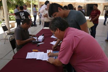 La directora del plantel, Lilia Salas Pérez, detalló que los jóvenes interesados en ingresar a la institución, deberán registrarse en la plataforma de la universidad a más tardar el próximo 20 de julio. (EL SIGLO DE TORREÓN)