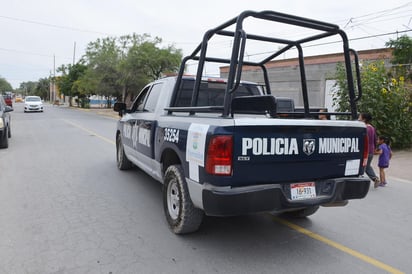 El menor fue visto en el momento en que sacaba una pantalla de televisión, motivo por el cual los agentes de inmediato lo detuvieron. (ARCHIVO)