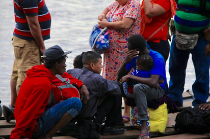 Inició gestiones este lunes para no aceptar más solicitudes de asilo de migrantes centroamericanos que llegan a la frontera. (ARCHIVO)