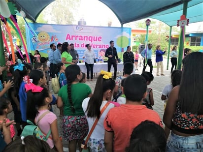 Cuitláhuac Valdés, subsecretario de Educación, dijo que el objetivo es fomentar la formación integral a través de actividades recreativas y artísticas.
(EL SIGLO DE TORREÓN)